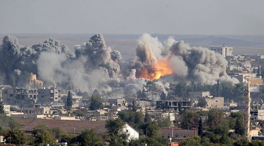 Coalición internacional intensifica los bombardeos contra el EI en Siria