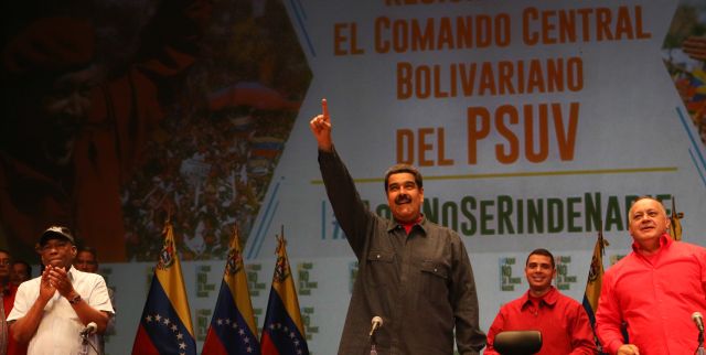 Maduro: Comando Central del Psuv debe declararse en sesión permanente para derrotar golpe fascista