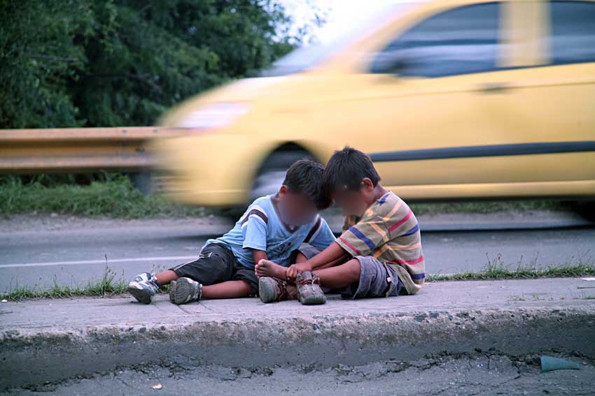 Alcaldía aborda a niños en situación de calle