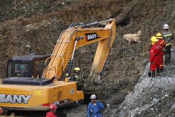 Al menos 5 muertos y 15 desaparecidos en un alud en el oeste de Colombia