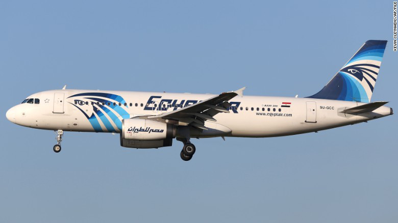 Encuentran la caja negra del vuelo de EgyptAir