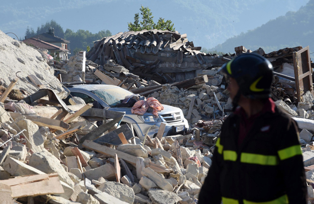 Nuevo temblor de 4,3 grados causó derrumbes en la localidad de Amatrice en Italia