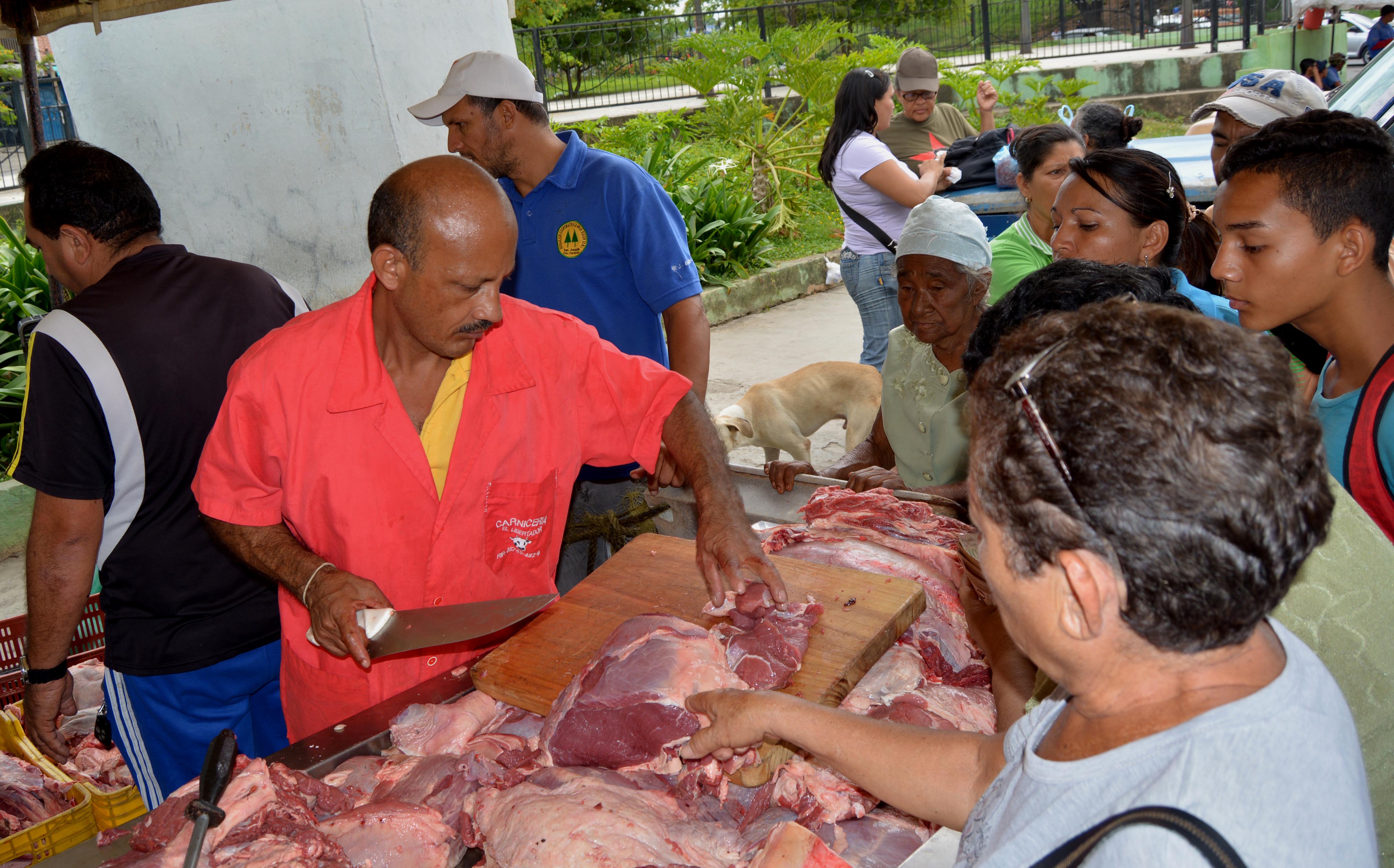 Libertadorenses se beneficiaron con Feria de la Carne