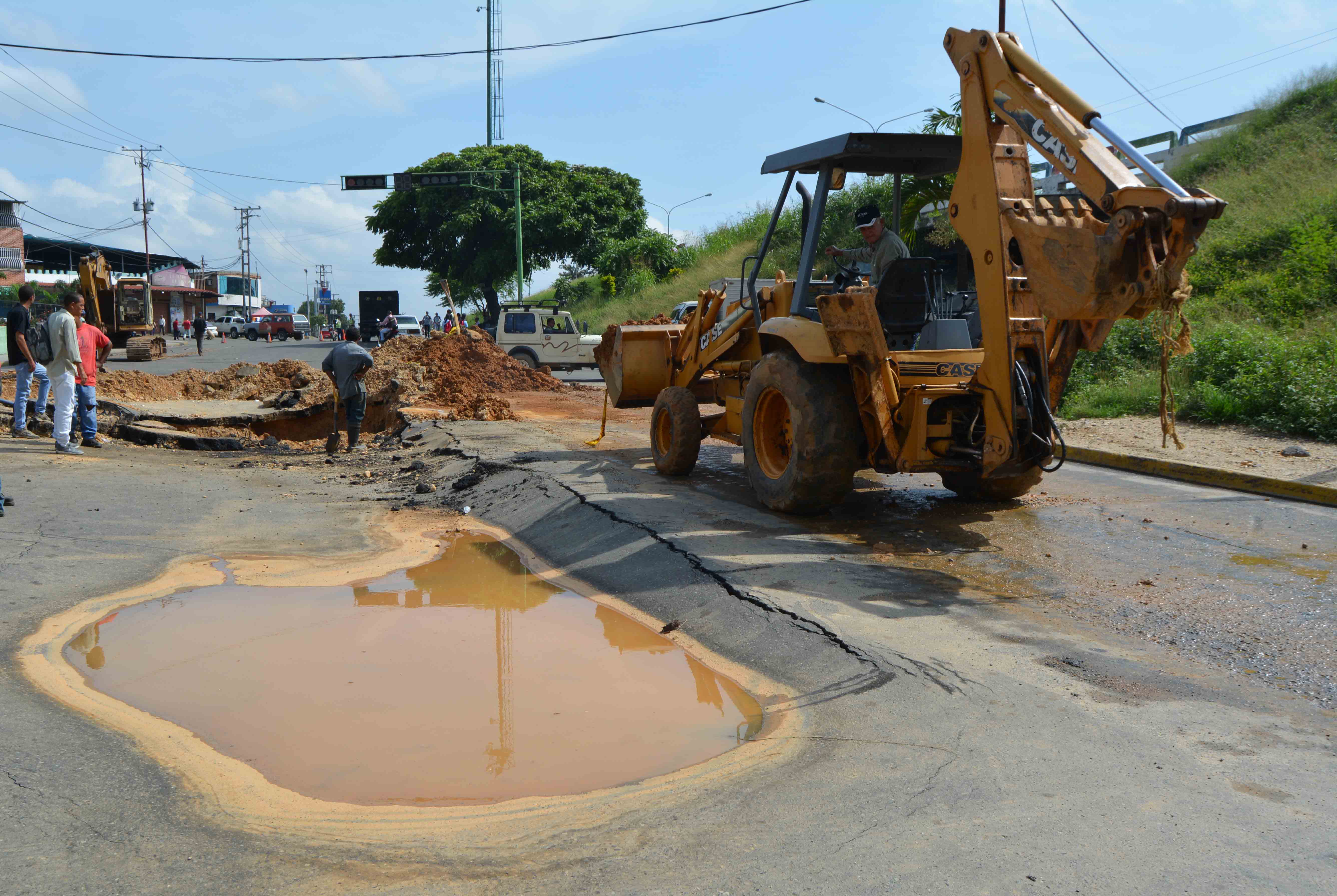 Iniciaron reparaciones de hundimiento en el arco de Tocuyito