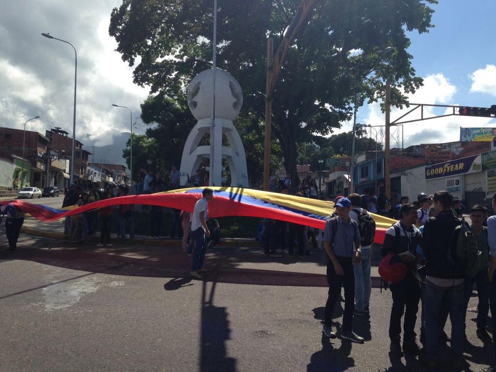 Reportan protesta en los alrededores de la UCAT