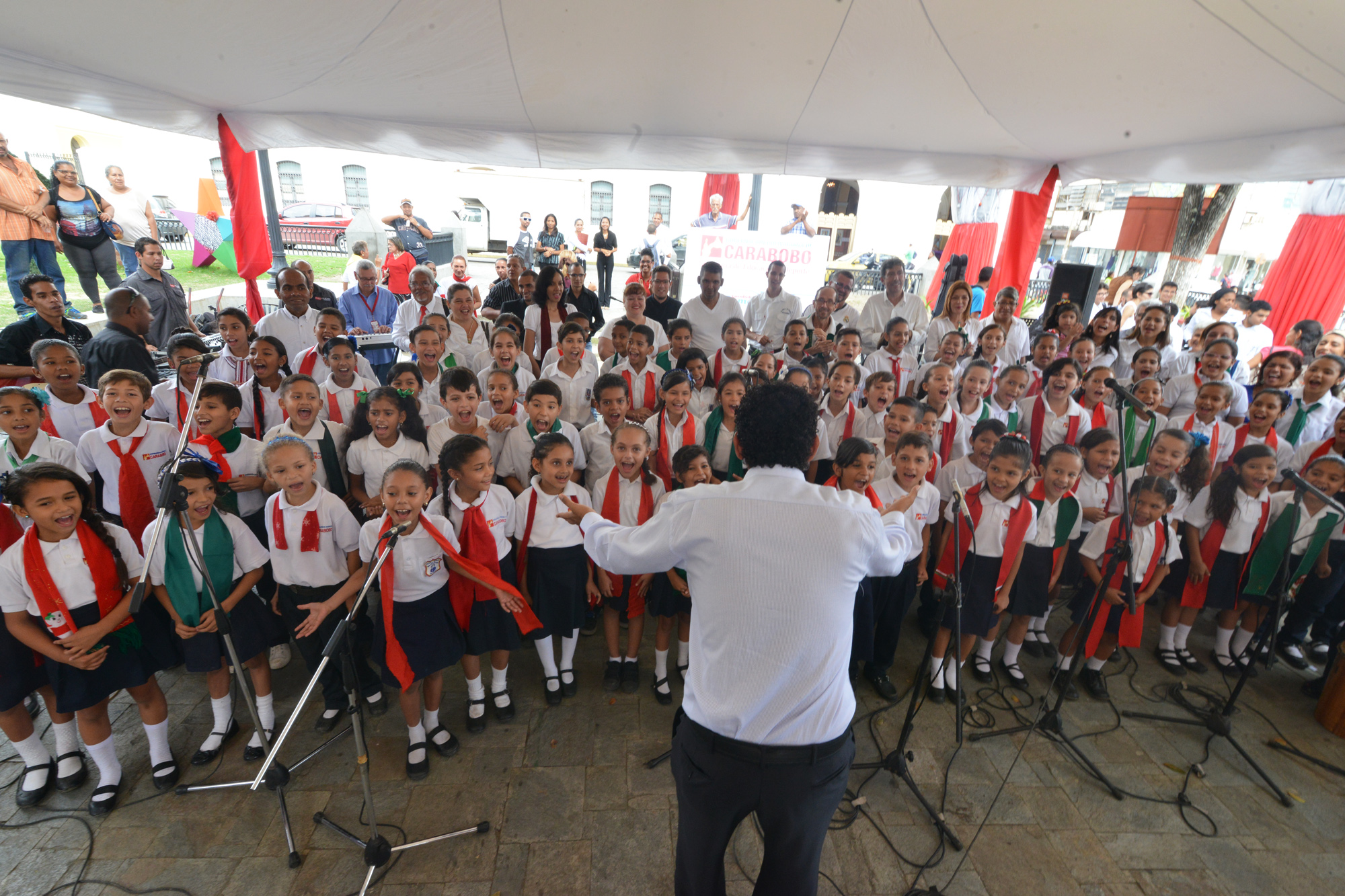 Más de 200 niños participaron en “Toma Cultural Navideña”