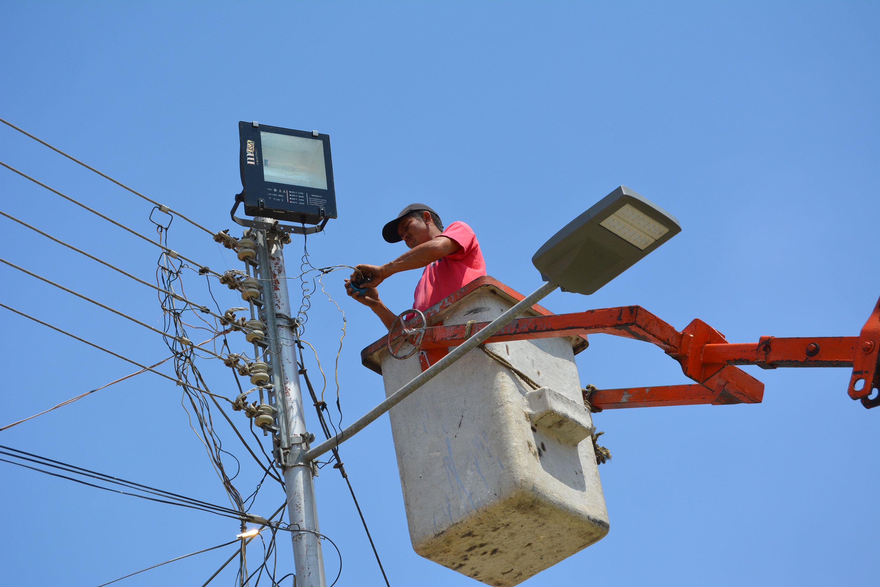 Alcaldía de Libertador instalará tendido eléctrico en comunidad Los Mangos