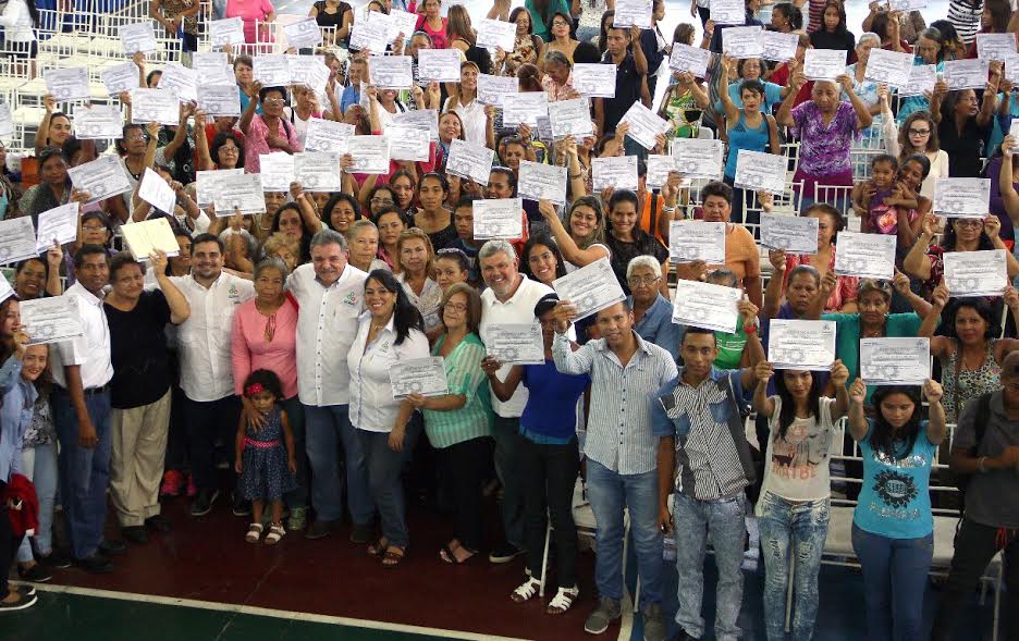 Alcalde Cocchiola graduó más de 600 valencianos con “Emprende y Progresa”