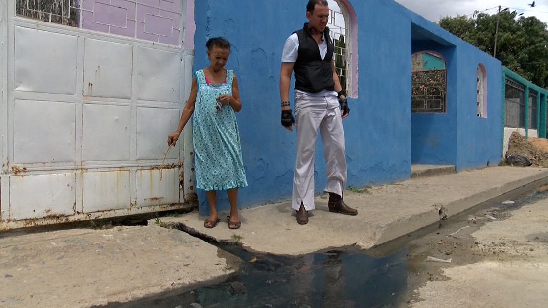 Comunidades de Carabobo en crisis ante colapso de aguas negras