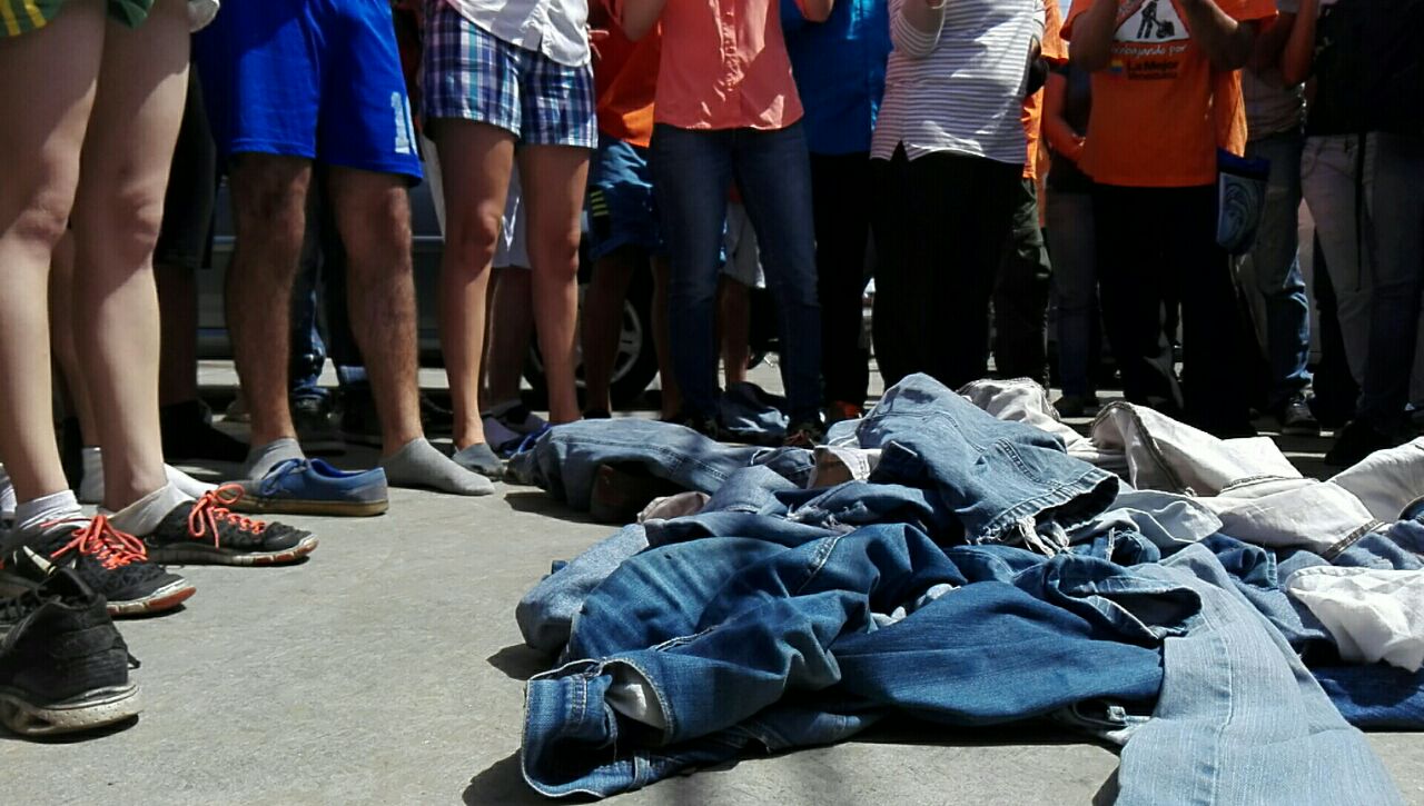 En Carabobo piden al Gobierno que se ponga los pantalones y se vaya de Miraflores