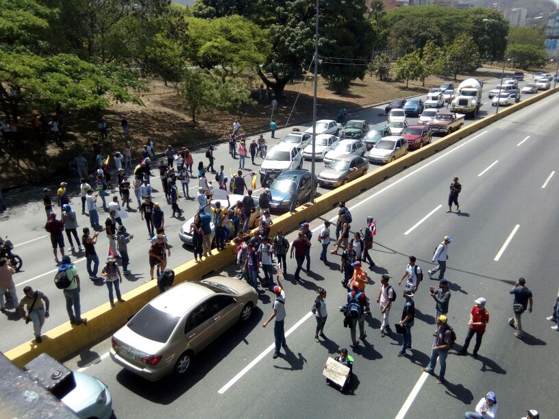 En Carabobo la oposición Iniciá concentración en varios  puntos de la Gran Valencia