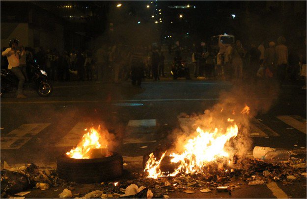 En imágenes represión contra las marchas opositoras en toda Venezuela