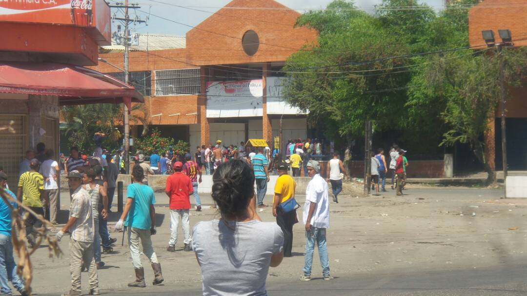 Más de 70 establecimientos comerciales desvalijados este jueves en Naguanagua y Valencia