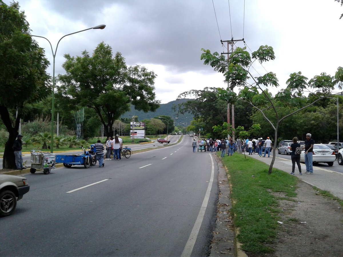 Varios heridos y detenidos tras represión de Policarabobo a manifestantes en El Trigal