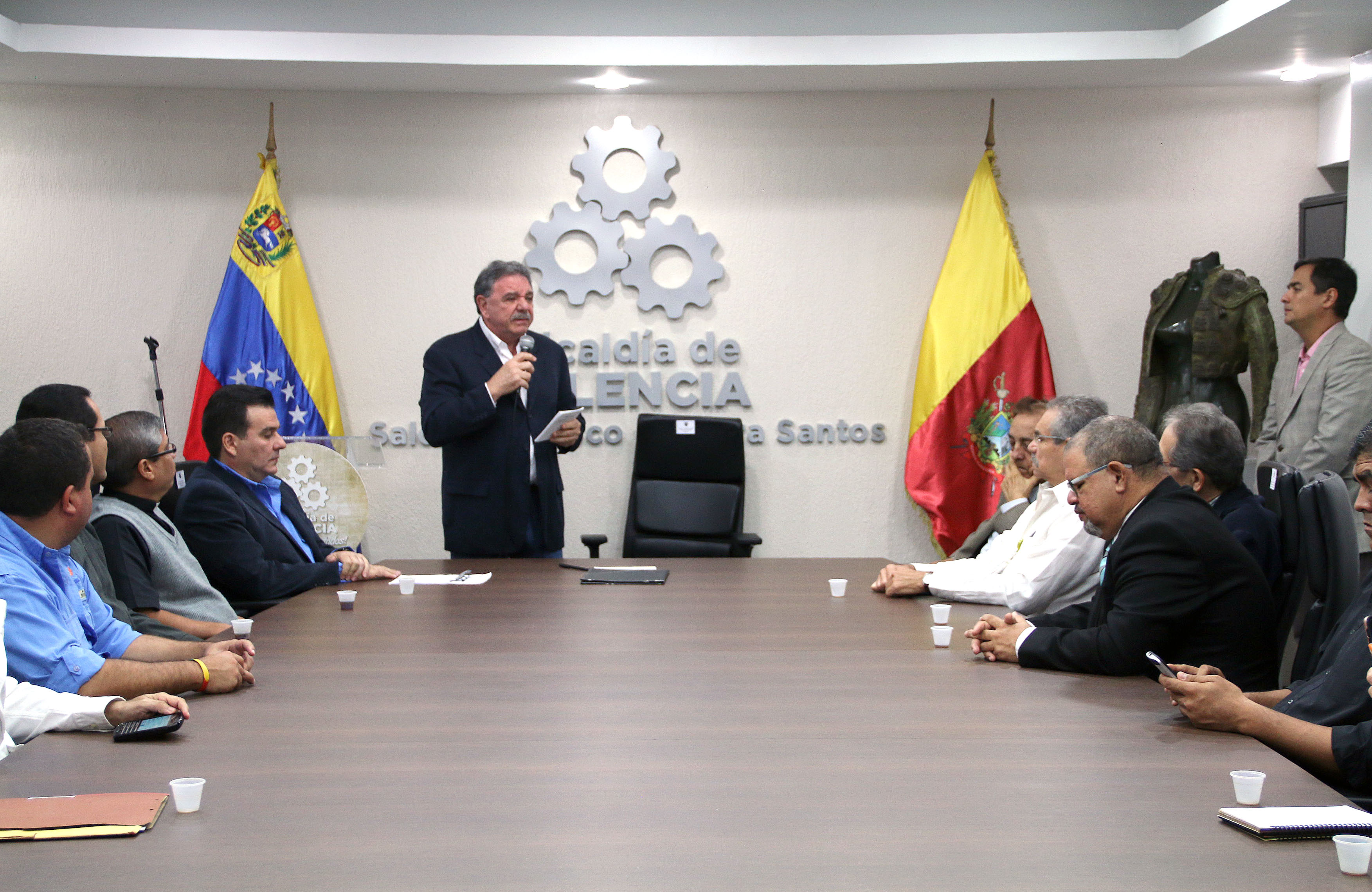 Alcalde Cocchiola creó el Centro de Investigaciones Históricas de Valencia