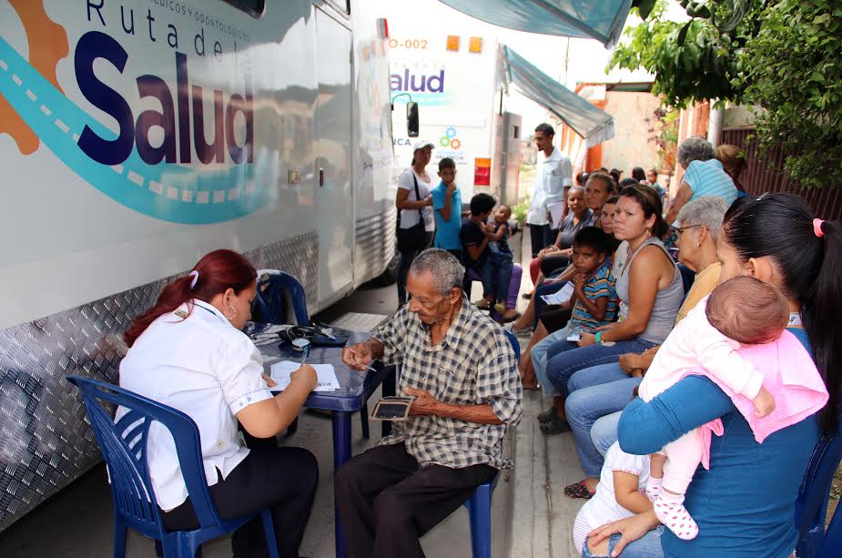 Alcalde Cocchiola instaló Ruta de la Salud para más de 300 valencianos en La Florida