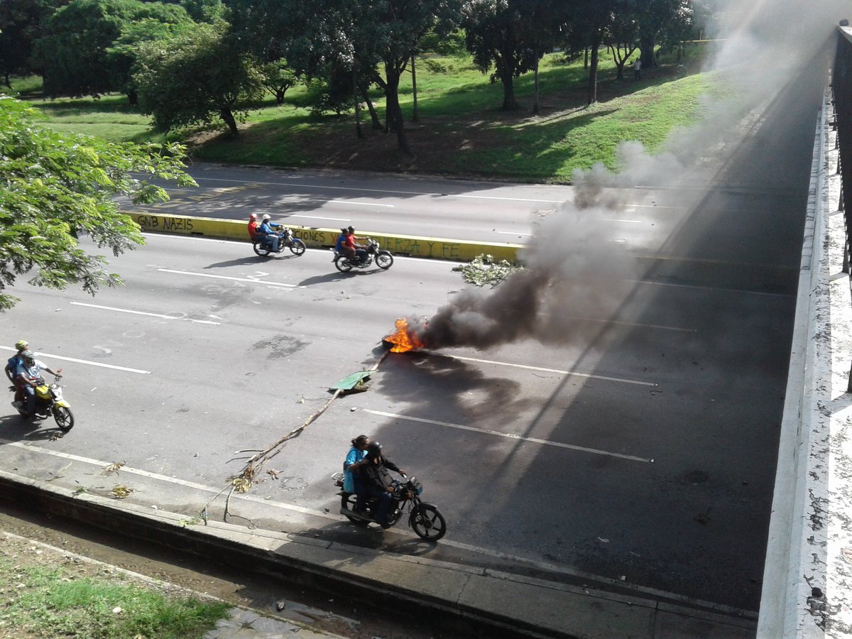 Reportan represión en el Distribuidor El Trigal  de Valencia