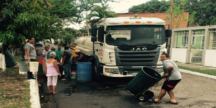 Más de dos semanas tiene Valencia sin agua