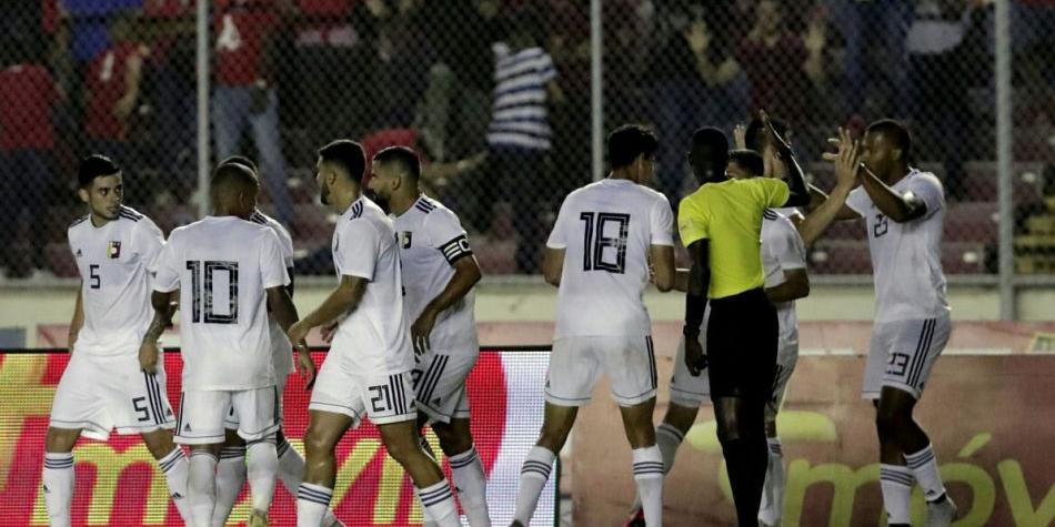 La Vinotinto dejó buenas sensaciones con un Rondón que rompió su sequía goleadora y tiene buena pinta el proceso