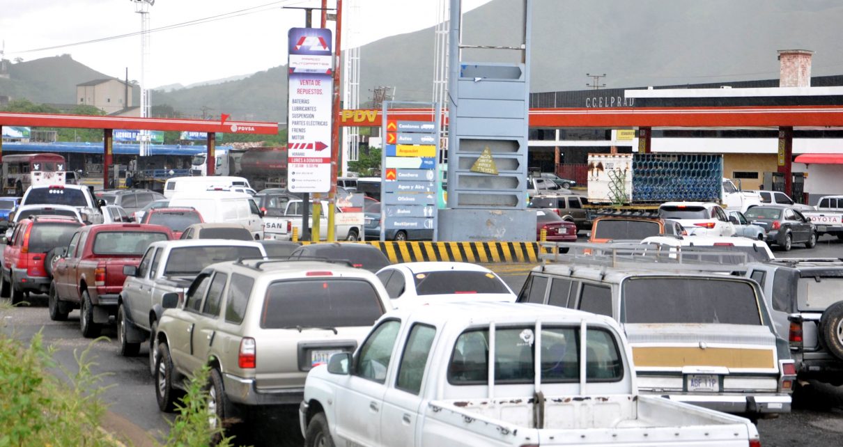 Crisis de gasolina en Carabobo: NO permite que periodistas continúen con la cobertura informativa