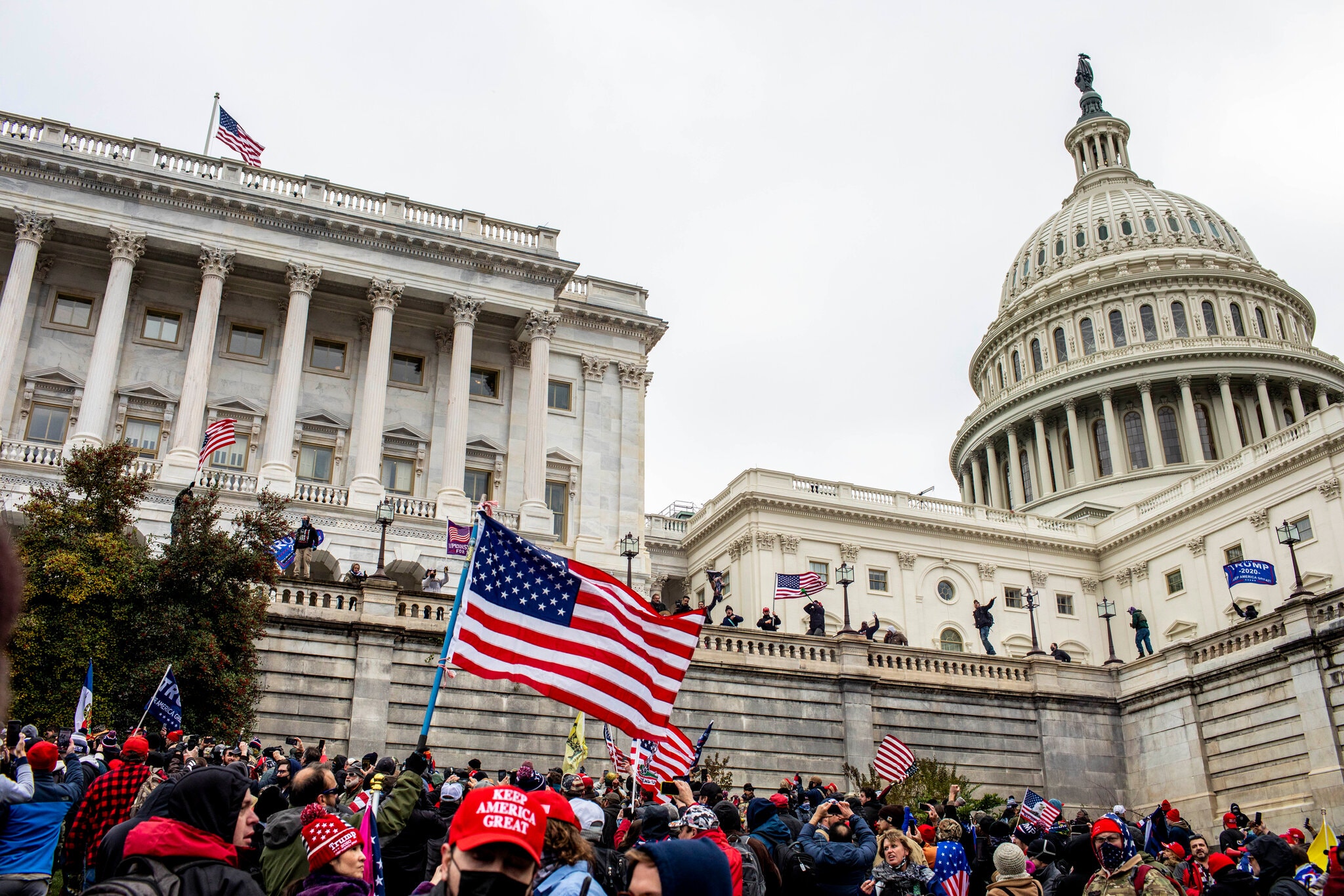 ¿Protesta o  insurrección?: Seguidores de Trump asaltaron la sede del Congreso