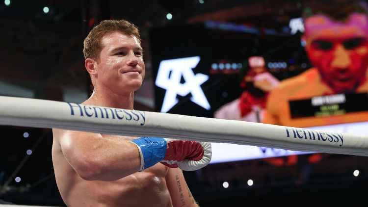 “Canelo” imbatible ante el ojo critico de Julio César Chávez jr