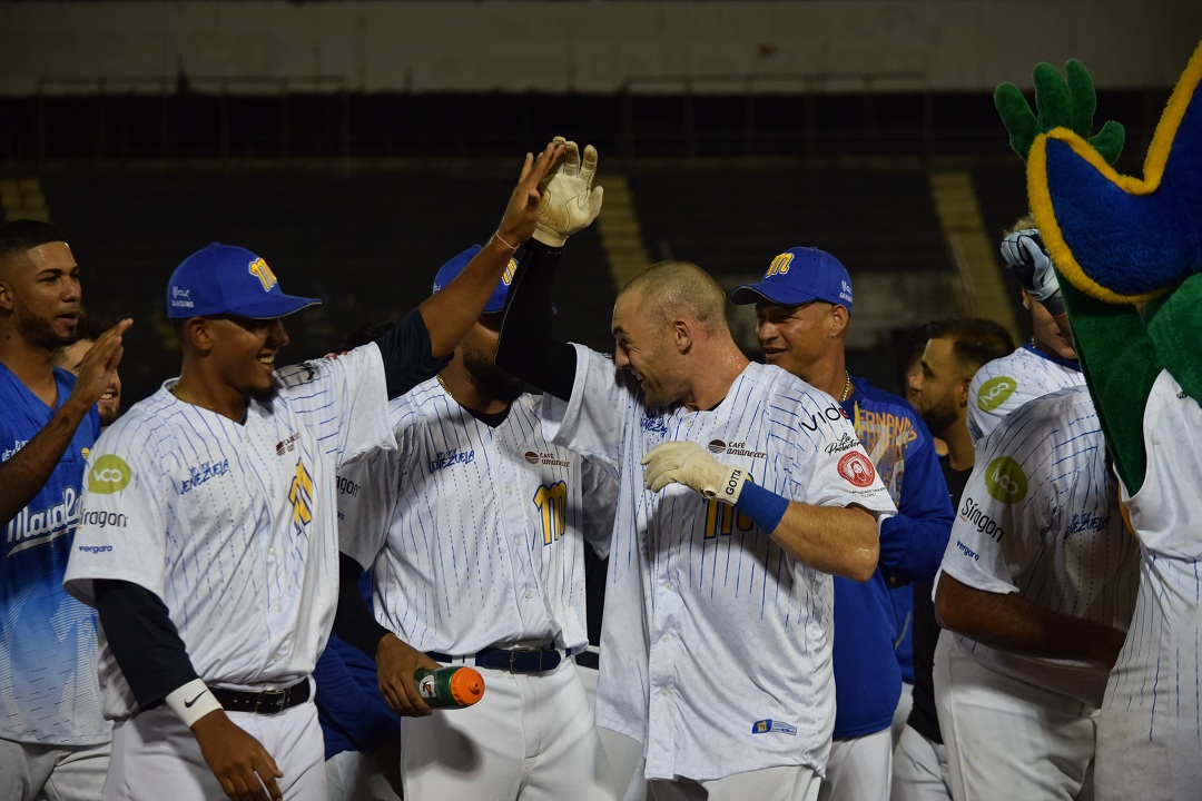 Magallanes inició la temporada con triunfo ante Águilas