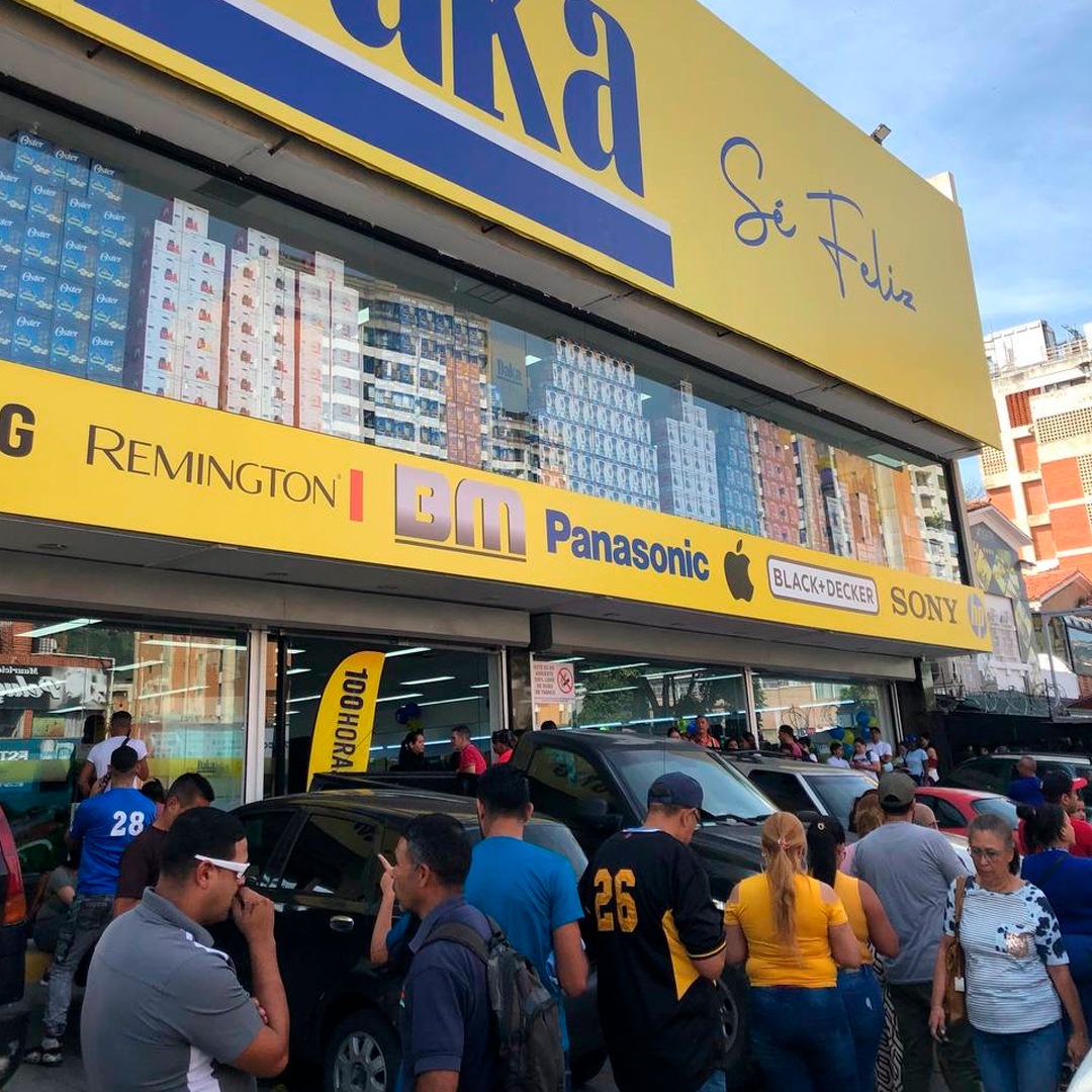 Tiendas Daka culmina con éxito la jornada 100 horas de promoción