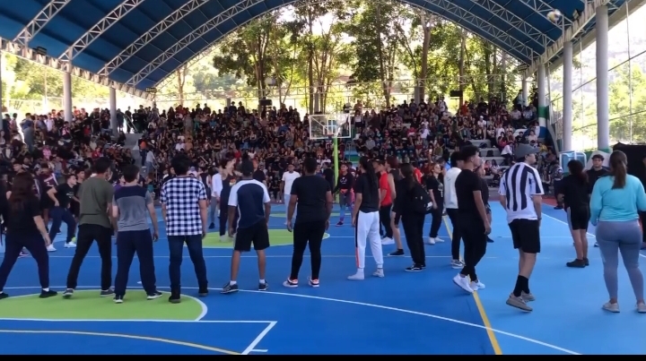 Universidad Arturo Michelena inauguró canchas deportivas