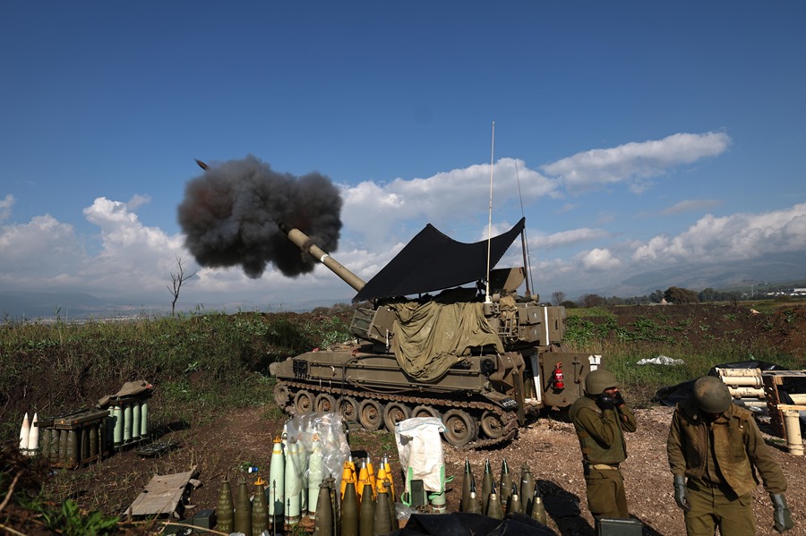 Israel ataca por tierra y aire a Hizbulá en Libano