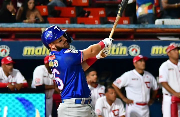 Tiburones le pegó a Cardenales por segunda noche consecutiva y Bravos propinó nueva derrota a Tigres