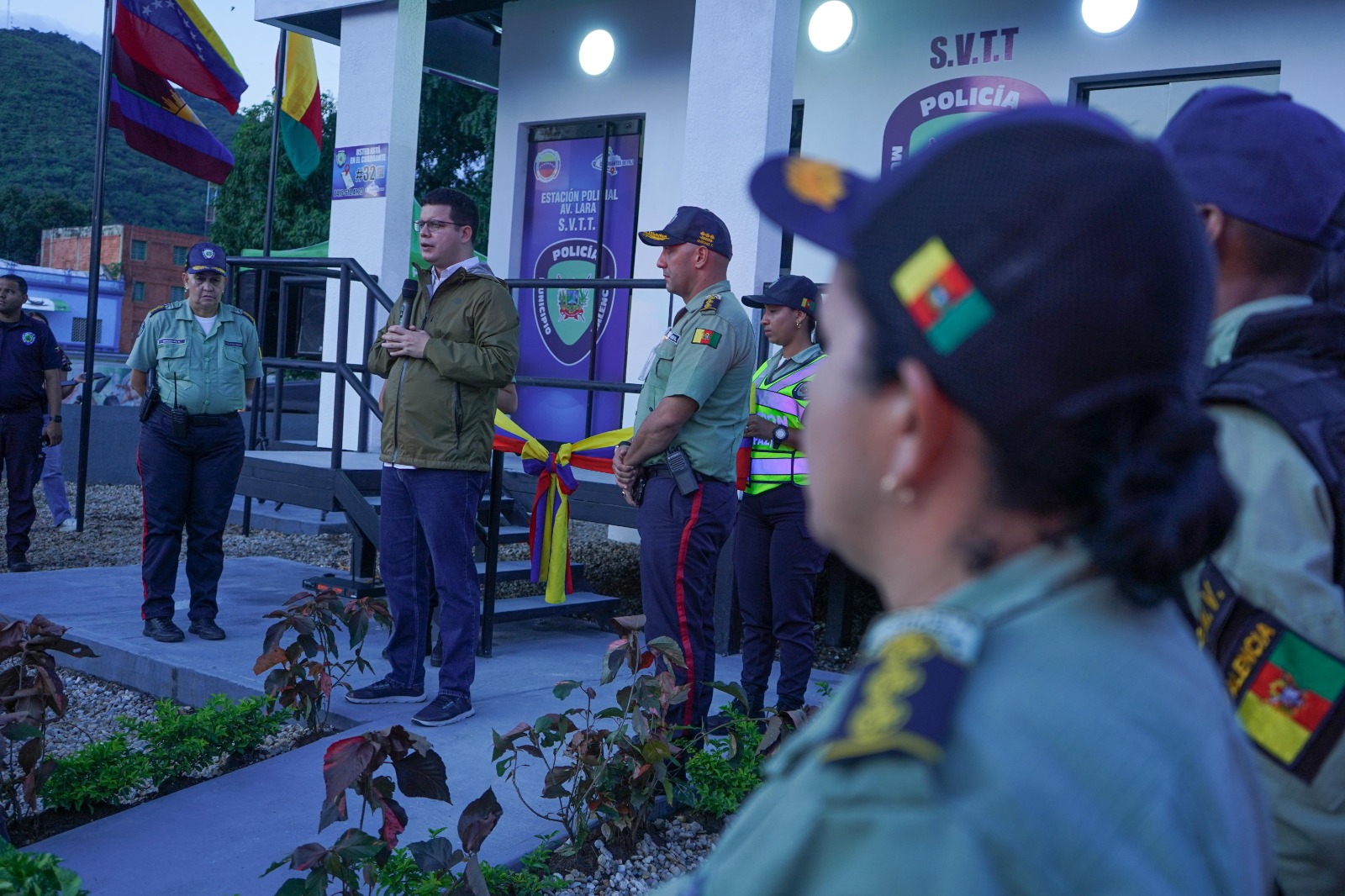 Alcalde de Valencia reinauguró módulo de Polivalencia en la avenida Lara que fue quemado y vandalizado por grupos terroristas