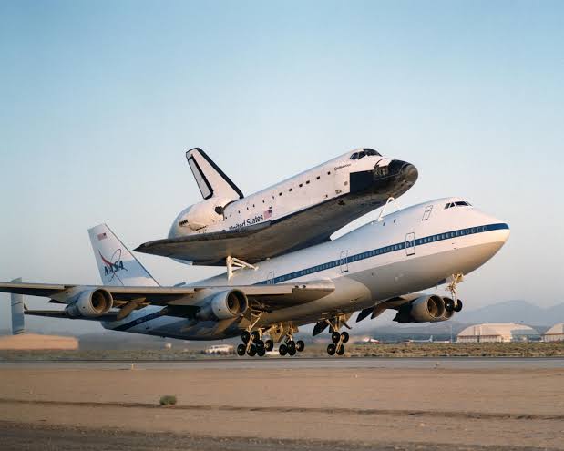 Hito espacial: La cápsula Starliner de Boeing se acopla con éxito a la Estación Espacial Internacional